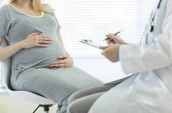 Doctors do not recommend pregnant women to remove papillomas